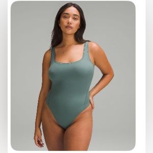Lululemon Wundermost Ultra-Soft Nulu Square-Neck Sleeveless bodysuit. Size Large